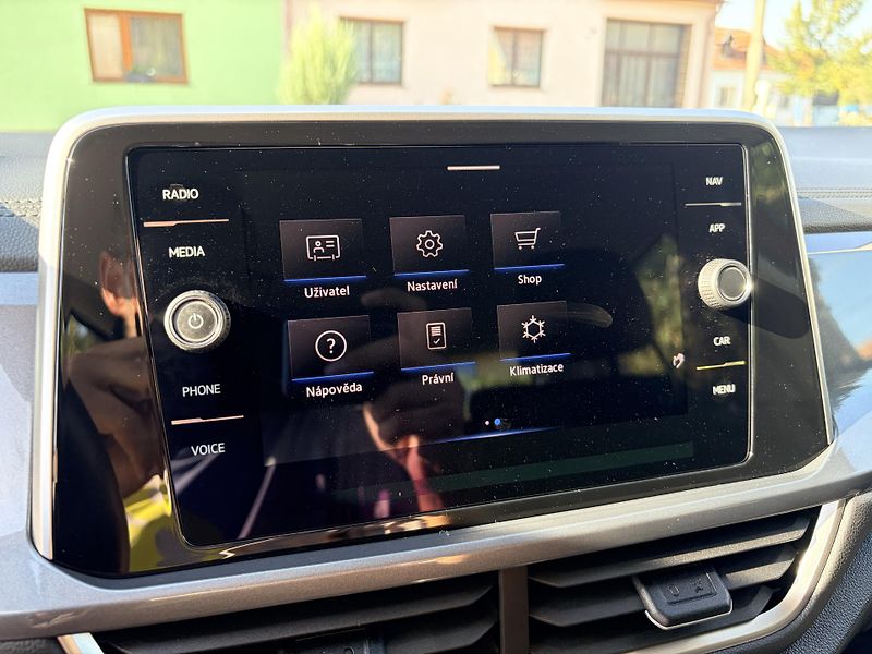 Volkswagen T-Roc 1.0TSI SPORT IQ LIGHT - fotka 27 z 46