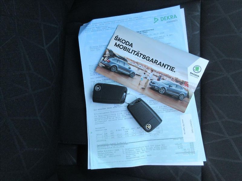Škoda Octavia 1,5 TSI Led Edice Clever - fotka 15 z 16