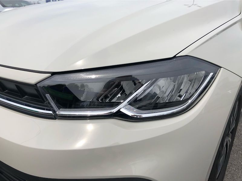 Volkswagen Polo People 1,0 TSI 5G - fotka 24 z 28