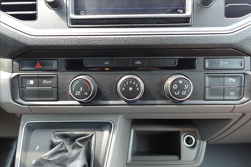 Volkswagen Crafter 2,0 TDI  VW L2H2 KLIMA - fotka 29 z 33