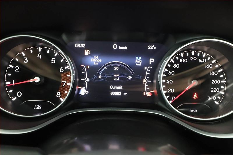 Jeep Compass (2019) 1.4 MultiAir, 4X4, Automat - fotka 8 z 16