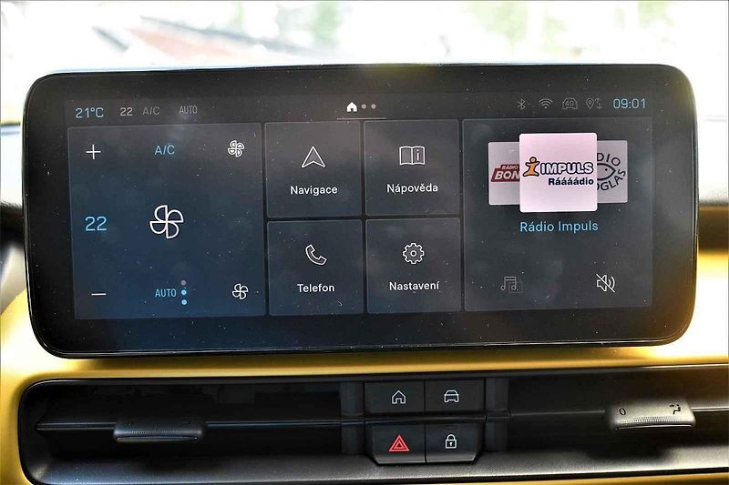 Menší hrboly Jeep Avenger přejíždí s grácií