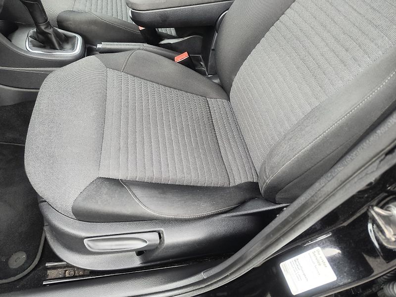 Volkswagen Polo (2009) 1.4 63KW/AC/PDC/ALU/VYHŘ.SEDAD - fotka 22 z 42