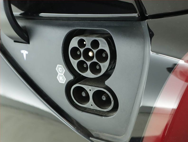 Tesla Model Y (2023) Long Range AWD 79kWh, SoH 91% - fotka 22 z 23