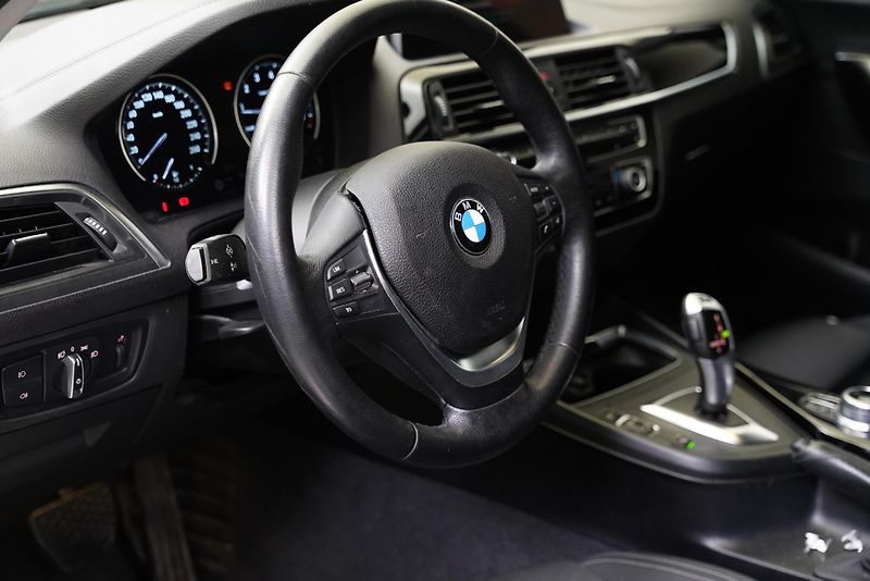 BMW Řada 1 - fotka 14 z 25