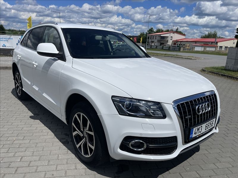 Audi Q5 3,0 TDi Quattro S-Line CZauto - fotka 6 z 44