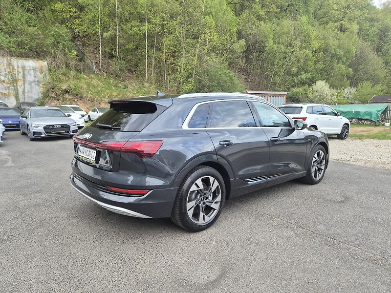Audi e-tron 50 QUATTRO 230kw 20ALU SOH100% - fotka 5 z 45