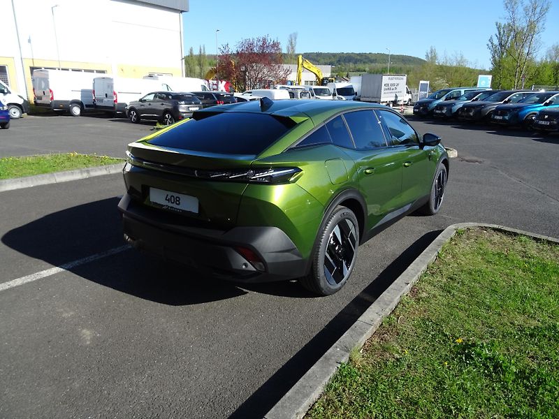 Peugeot 408 (2026) GT Plug-in HYBRID 240k e-DCS7 - fotka 4 z 55