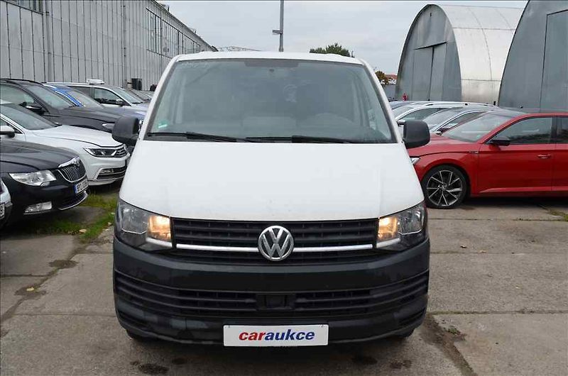 Volkswagen Ostatní (2018) COMBI 2,0 TDI - fotka 2 z 21