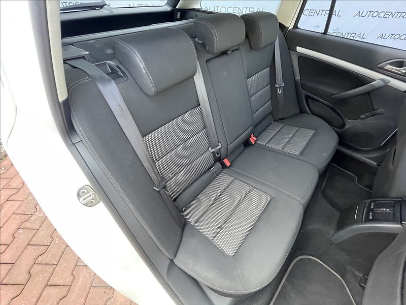 Škoda Octavia 1,8 TSi,118kW,RS paket - fotka 19 z 20