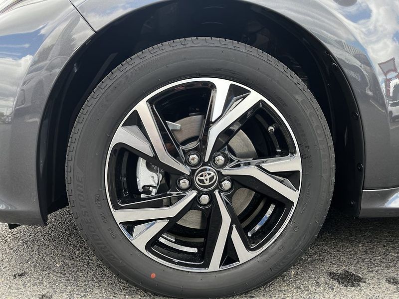 Toyota Yaris 1.5 Hybrid Style ODBĚR ihned - fotka 11 z 29