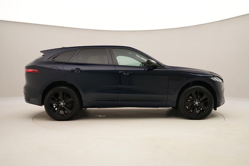 Jaguar F-Pace P250 SE R-DYNAMIC AWD AUT  - fotka 13 z 43