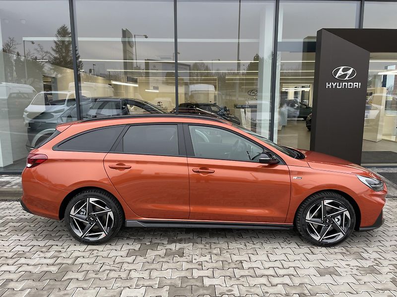 Hyundai i30 1,5T-GDI MHEV 103kW N-line MAN - fotka 3 z 32