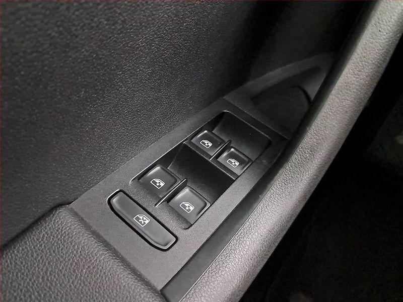 Škoda Octavia (2016) 1.2 TSI, Tempomat - fotka 18 z 18