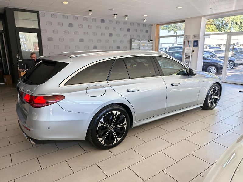 Mercedes-Benz Třídy E E300 de T 4M Avantgarde Adv+ - fotka 6 z 34