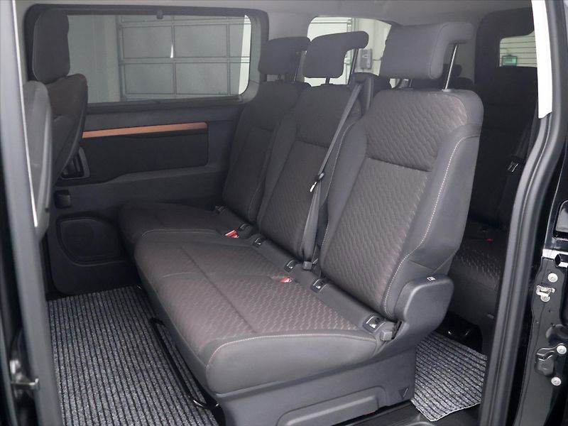 Toyota ProAce 2.0 D-4D L1 Family Man CZ - fotka 15 z 34