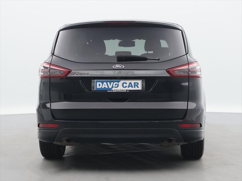 Ford S-MAX 2,0 TDCi Aut. Titanium 7-Míst - fotka 6 z 39