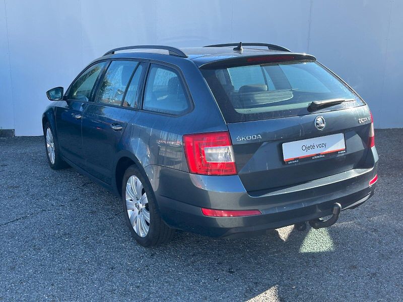 Škoda Octavia (2019) 1.6 TDI 81kW Ambition Combi - fotka 24 z 24