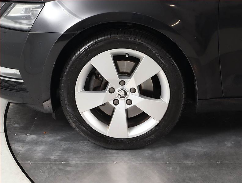 Škoda Octavia (2017) Style 1.8 TSI, Serv.kniha - fotka 14 z 22