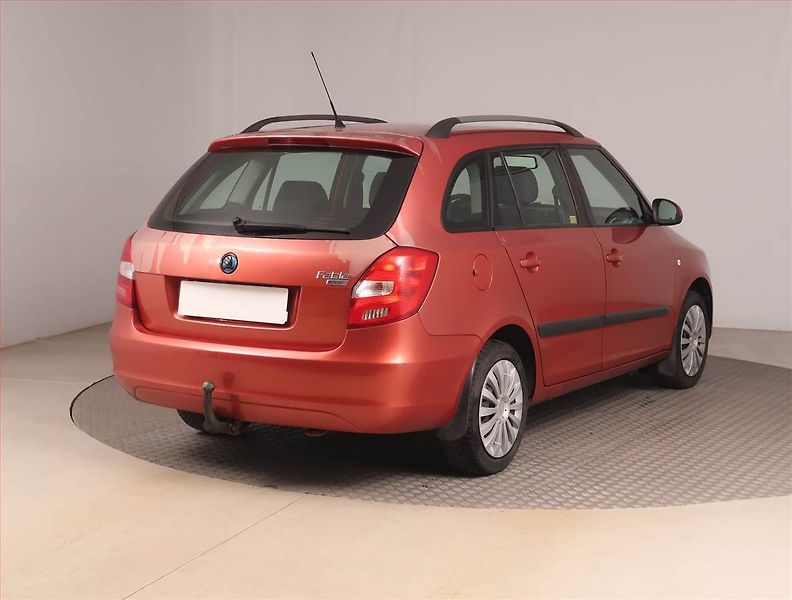 Škoda Fabia (2009) Ambition 1.2 12V, po STK - fotka 5 z 14