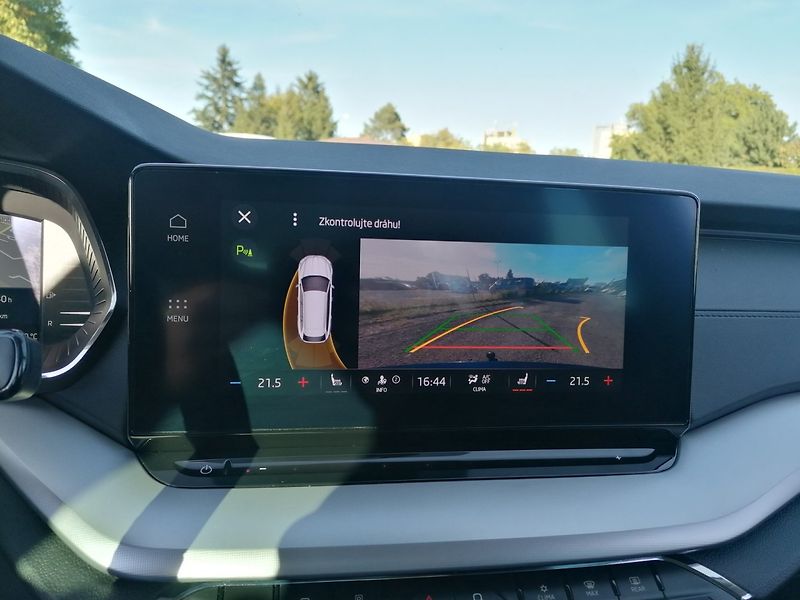 Škoda Octavia (2021) 1.4 TSi iV PHEV 150kW Plug in - fotka 13 z 39