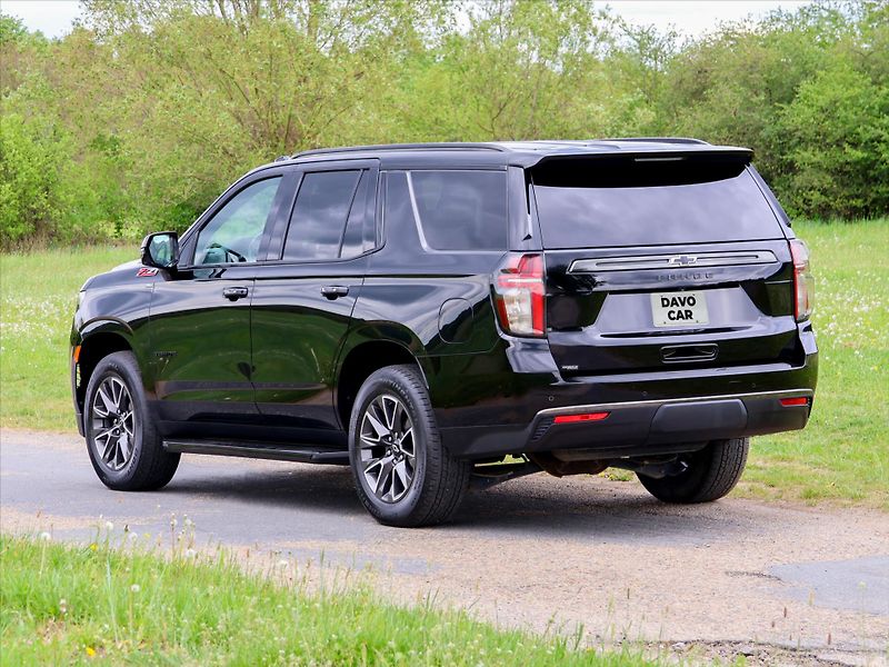 Chevrolet Tahoe 5.3 V8 Z71 265kW DPH - fotka 5 z 42