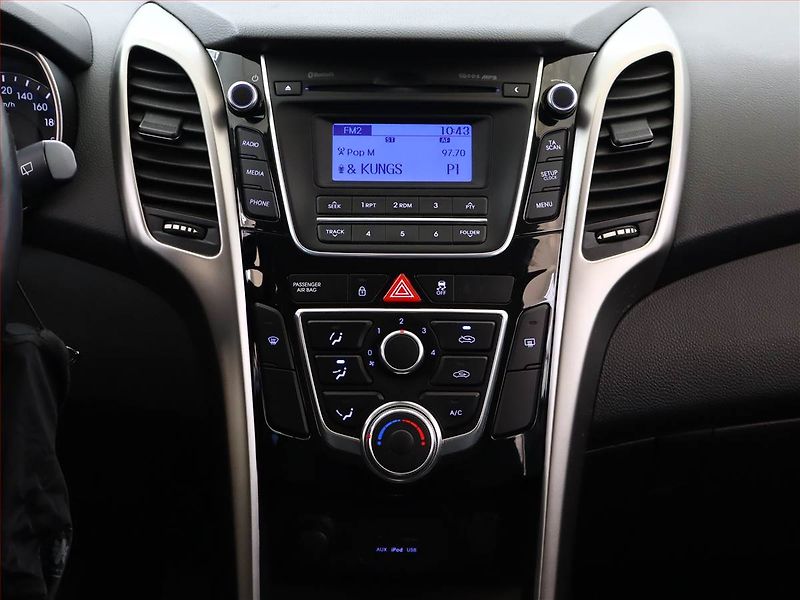 Hyundai i30 (2014) 1.6 MPI, Serv.kniha, Tempomat - fotka 10 z 15