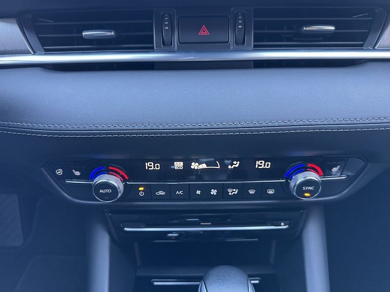 Mazda 6 (2018) 2.5i G-194 Automat LED Bose - fotka 11 z 50