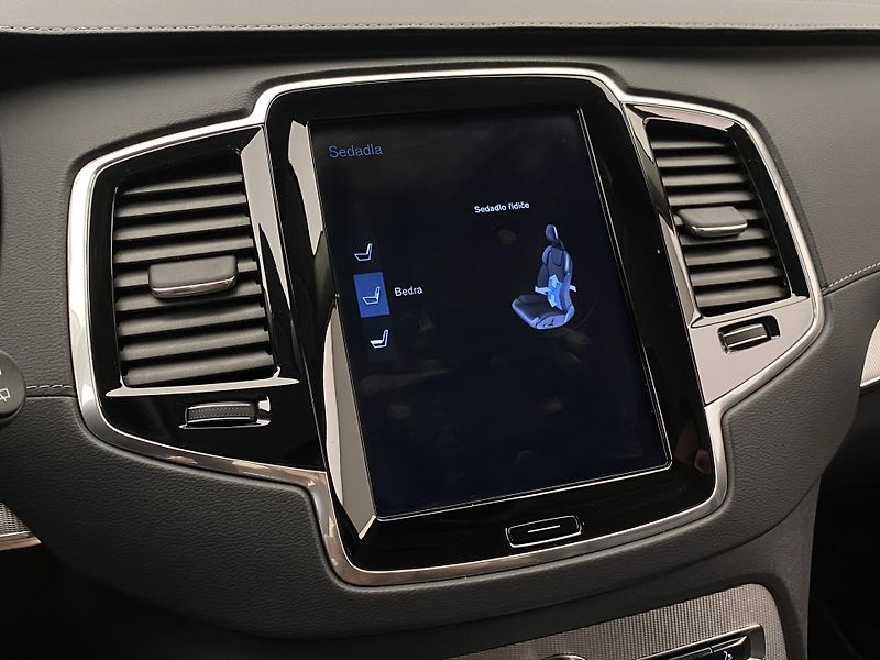 Volvo XC90 T6 AWD INSCRIPTION AUT CZ 7m - fotka 47 z 51