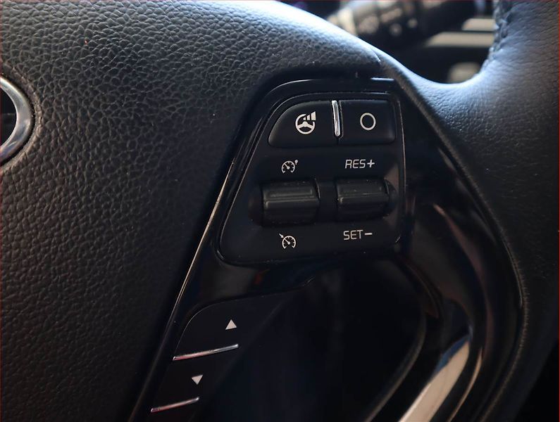 Kia Ceed (2018) 1.6 GDI, Serv.kniha, Navi - fotka 17 z 18