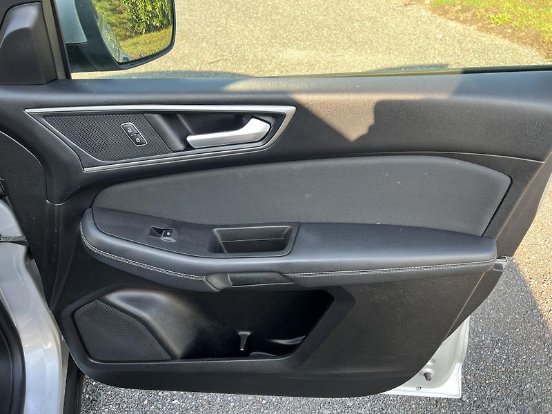 Ford S-MAX 2.0TDCi,140kw,AWD,4x4 - fotka 16 z 44