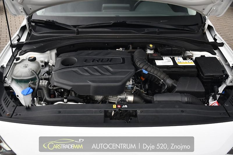 Hyundai i30 1.6CRDi SMART KAMERA CARPLAY - fotka 47 z 50