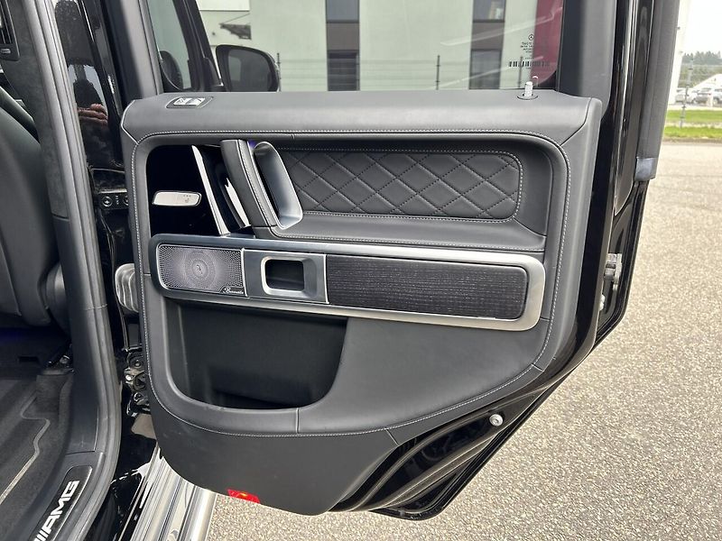 Mercedes-Benz Třídy G G 63 AMG Night - fotka 34 z 38