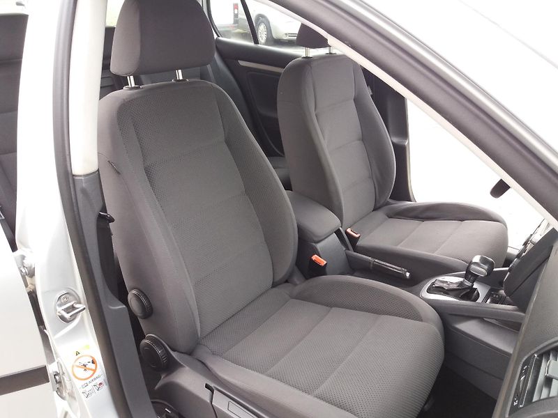 Volkswagen Golf 1.4TSi,103kW,DSG,DIG.KLIMA! - fotka 14 z 21