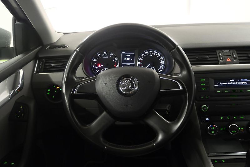 Škoda Octavia - fotka 17 z 24