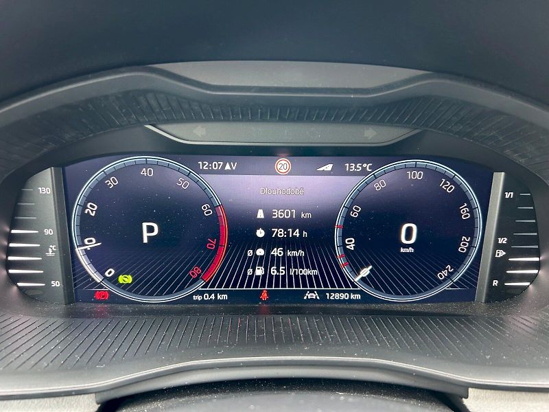 Škoda Kamiq (2026) Top Selection 1.5 TSI 110 kW D - fotka 19 z 35
