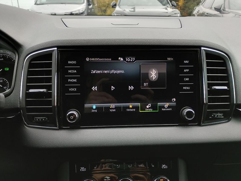 Škoda Karoq (2022) 1.5 TSI 150k DSG - fotka 14 z 26