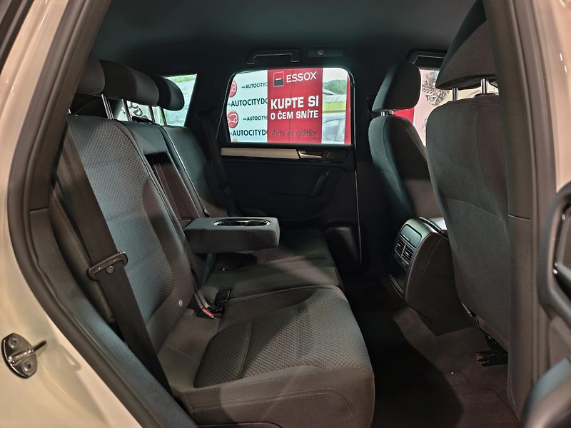 Volkswagen Touareg 3.0 TDi 176kW 4x4, 360° KAMERA - fotka 11 z 21