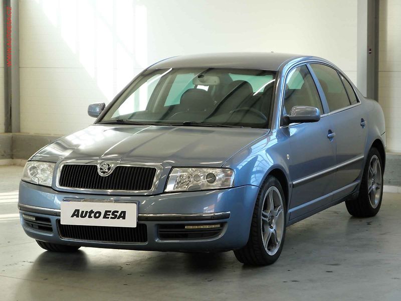 Škoda Superb (2005) 1.8 T, ČR, Elegance, xenon - fotka 3 z 18