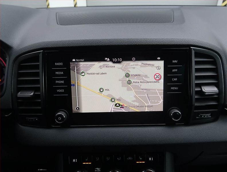 Škoda Karoq (2024) Sportline 2.0 TDI - fotka 25 z 28