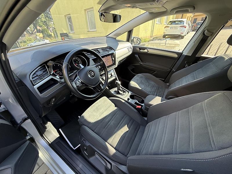 Volkswagen Touran (2021) 2,0TDi 110kW HIGHLINE 7-míst - fotka 8 z 19