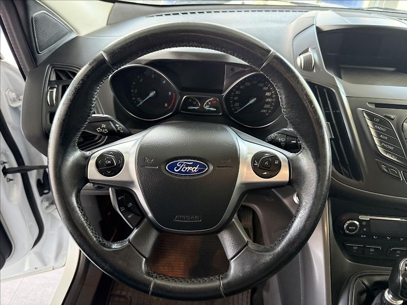 Ford Kuga 2,0   1.MAJ,4X4,SERVISKA,ČR,TA - fotka 12 z 23
