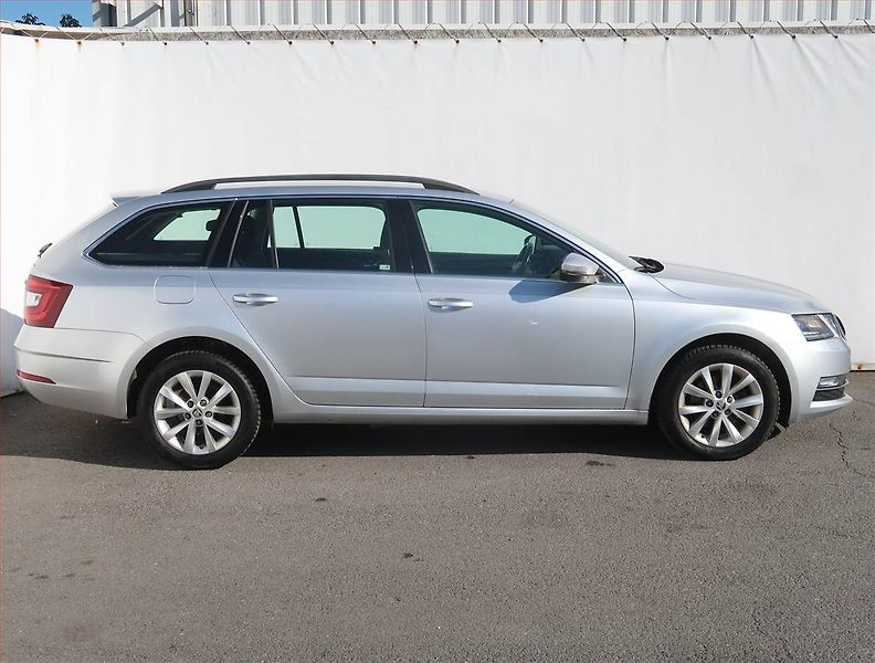 Škoda Octavia (2018) Style 2.0 TDI, Tempomat - fotka 6 z 21