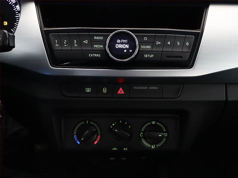 Škoda Fabia (2017) Ambition 1.0 TSI, Tempomat - fotka 10 z 14