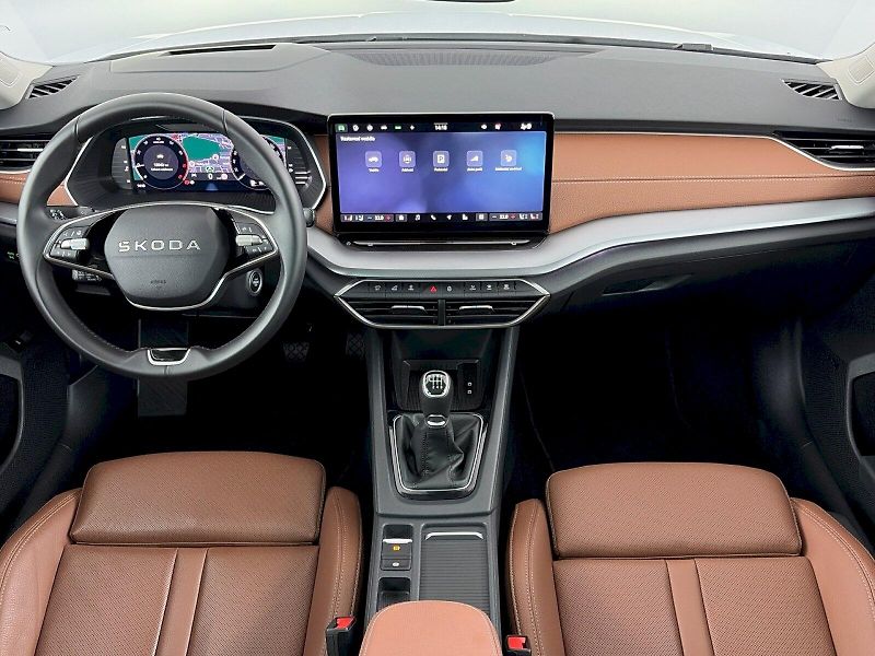 Škoda Octavia (2025) Combi 1.5TSI 110kW Exclusive S - fotka 5 z 37