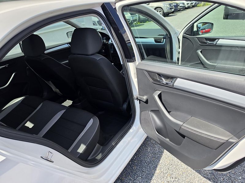 Škoda Rapid 1.0 TSI Park Senzor  - fotka 20 z 21