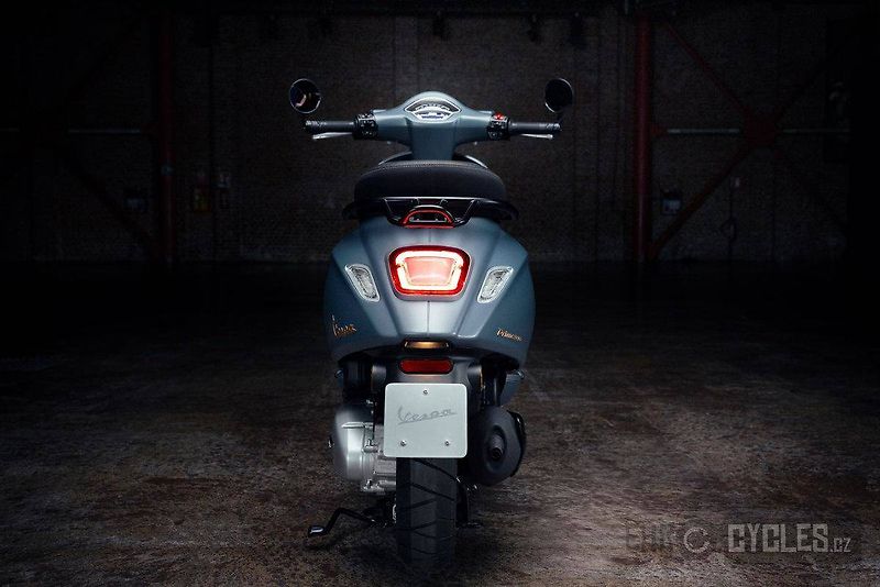 Vespa Primavera 125 3V ABS (2026) Primavera 125 Officina 8 RST26 - fotka 17 z 17