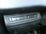 Peugeot 2008 1,2 PureTech 60kW - náhled 32