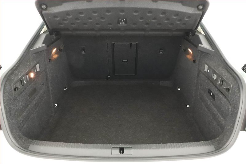 Škoda Superb (2016) Laurin&Klement 2.0 TDI, Kůže - fotka 18 z 19