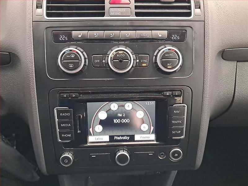 Volkswagen Touran (2012) 1.6 TDI, Tempomat - fotka 12 z 15
